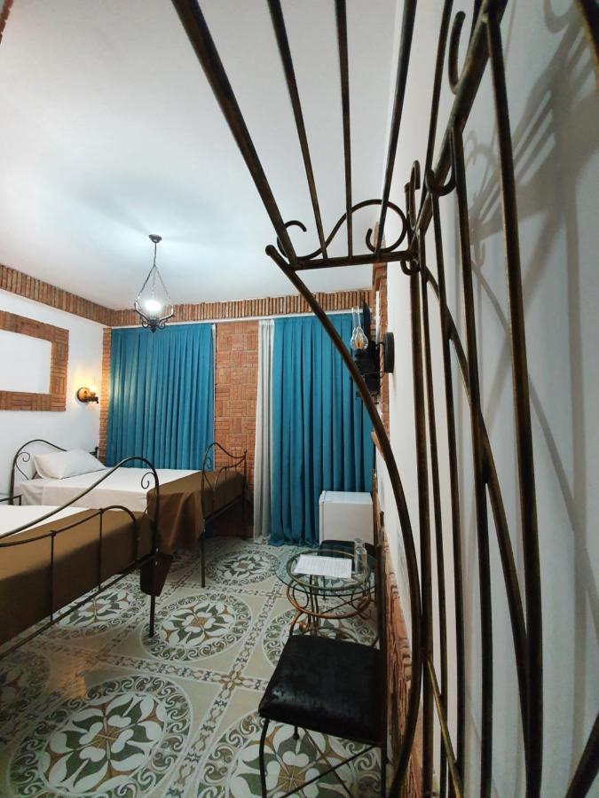 Janashia Boutique Hotels Tbilisi Ruang foto
