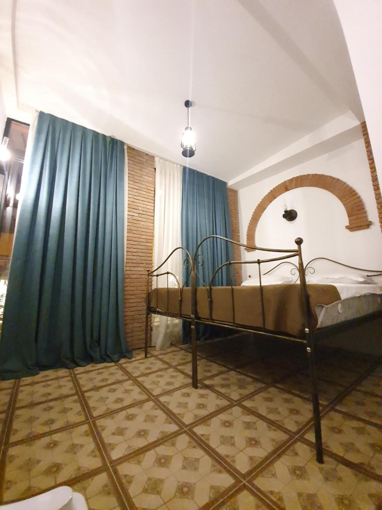 Janashia Boutique Hotels Tbilisi Ruang foto